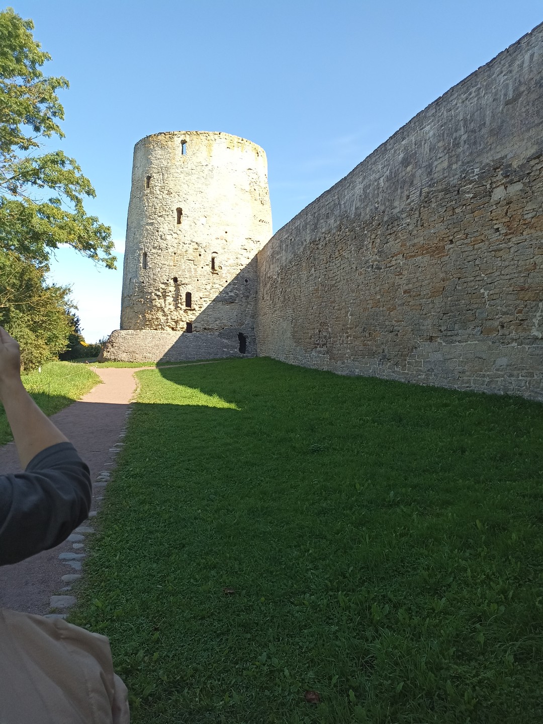 Древняя Русь без тоски: Изборск (Любовь)