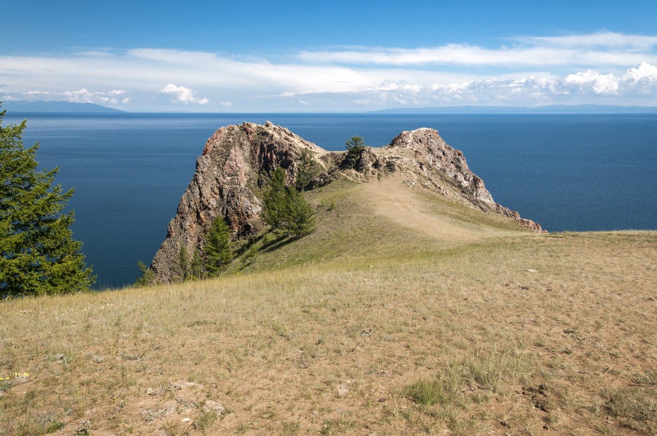 «Всё включено» на Байкале: экскурсии, водная прогулка, погружение в традиции и вкуснейшая кухня