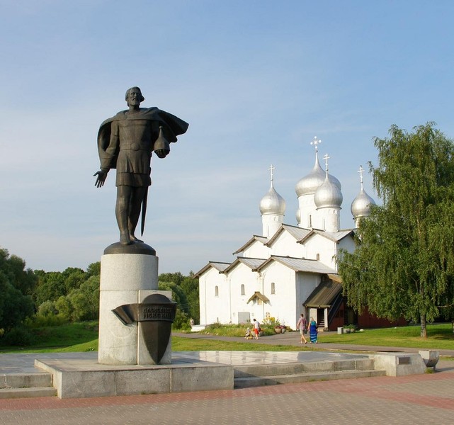 По Торговой стороне Великого Новгорода — с профессиональным историком