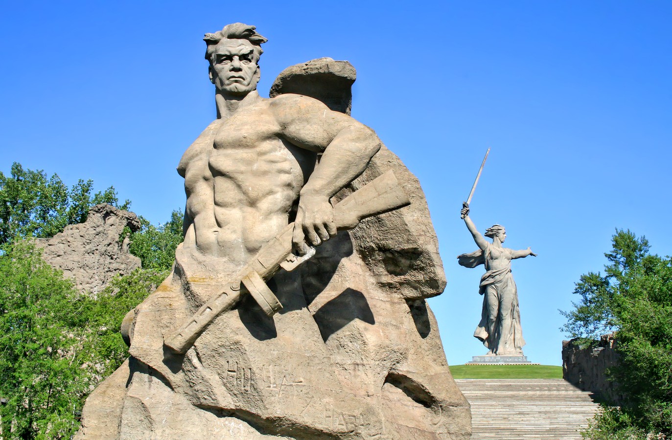 Мамаев курган в деталях