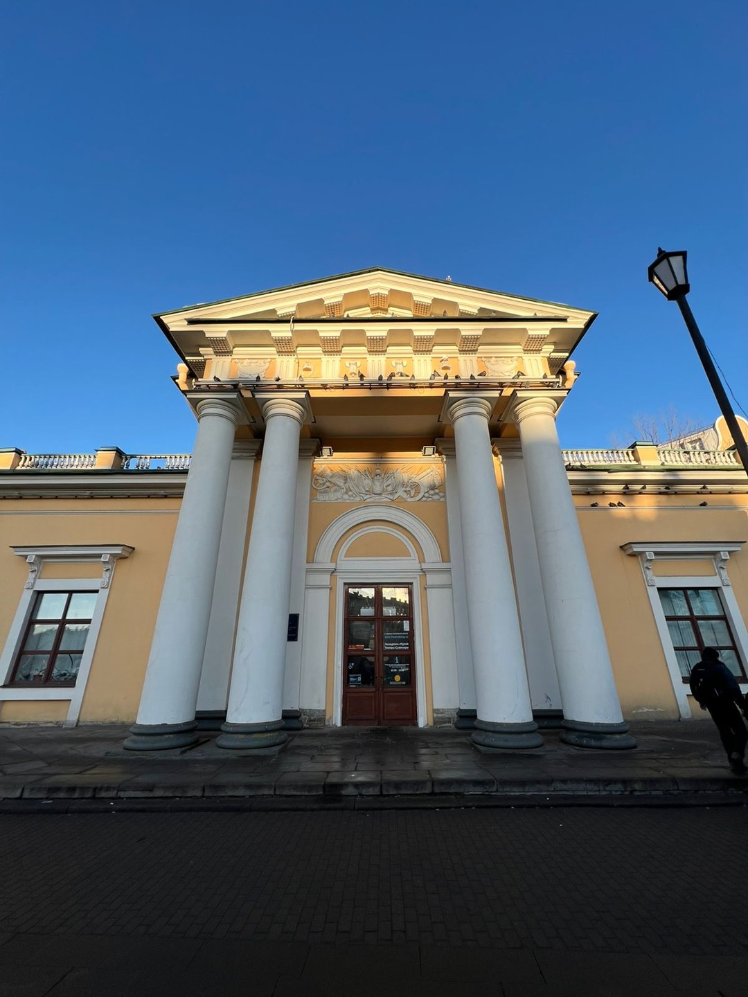 Хотелось изучить Петербург не с парадной стороны, а посмотреть на город глазами великих русских писателей, через
