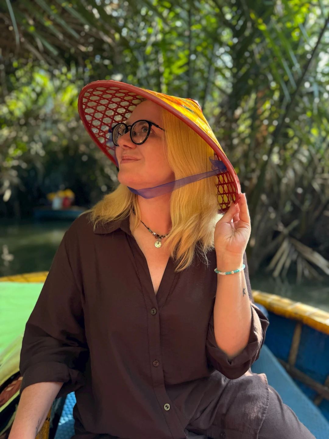 Во-первых, я рекомендую всем непременно побывать в этом невероятном городе — максимально аутентичном Хойане! Тут и