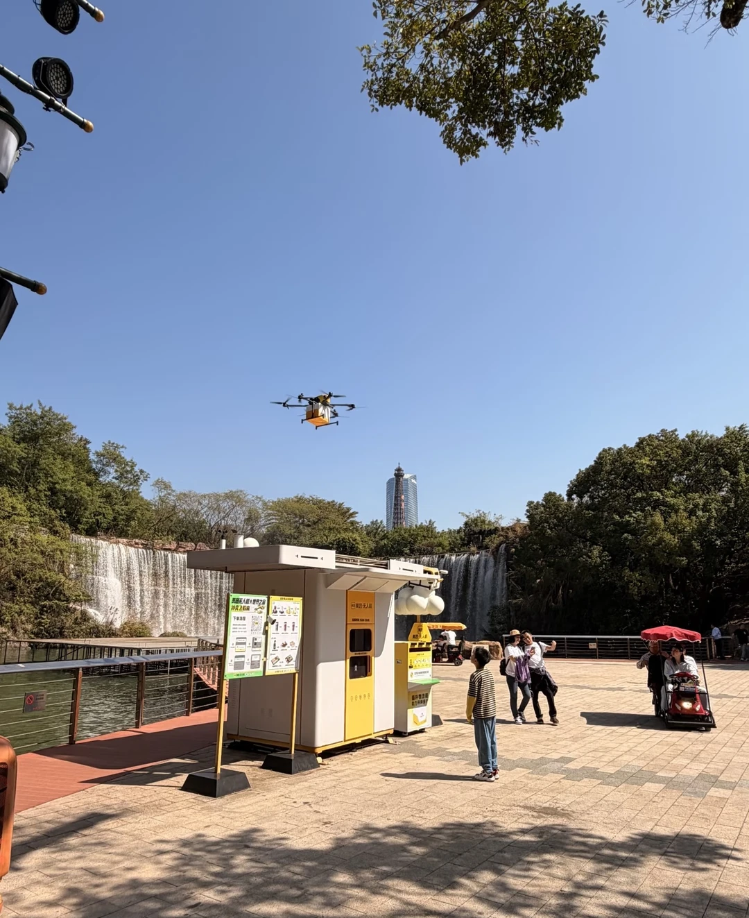 Шэньчжэнь поразил нас своей технологической продвинутостью. В Музее науки и технологий было много интересных экспозиций о