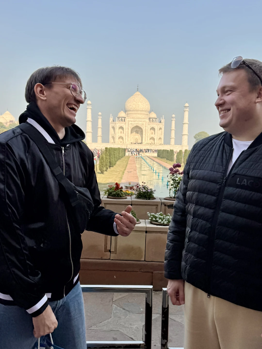 Все прошло прекрасно! Нас встретили утром у отеля в Дели! Очень комфортно довезли до Агры, где нас встретил Али!