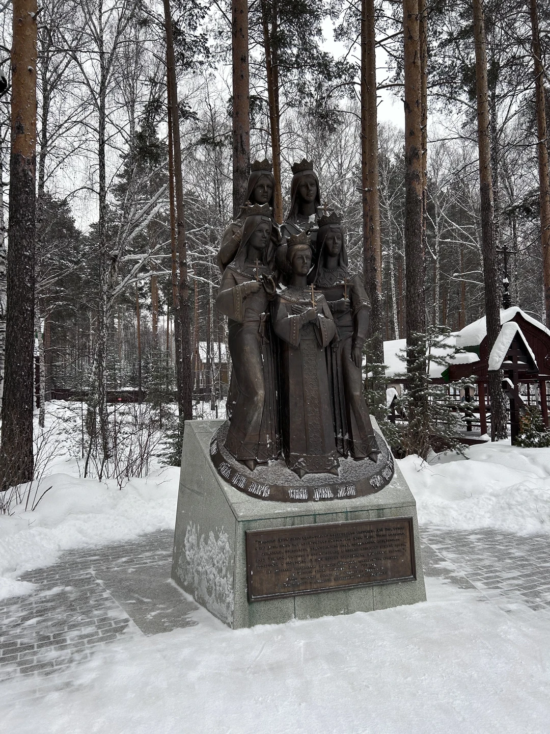 Экскурсия очень понравилась,узнала для себя много нового,посмотрели места истории убийства семьи Романовых и вообще об истории