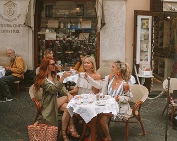 Прогулки по Монмартру и Елисейским Полям