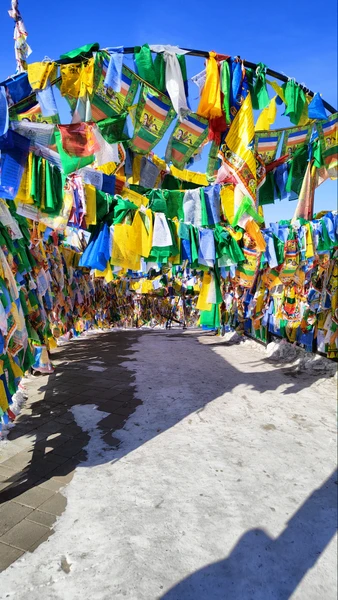 Это не просто экскурсия, это погружение в мир Буддизма, его философию и ритуалы. Туяна - профессиональный