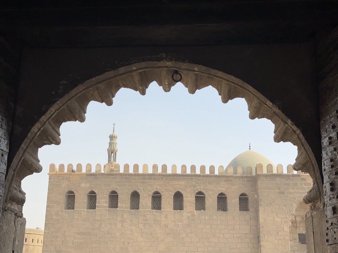 Саид и Шариф заслуживают отдельной благодарности за экскурсии, проведенные с истинной теплотой и вниманием. Как опытный