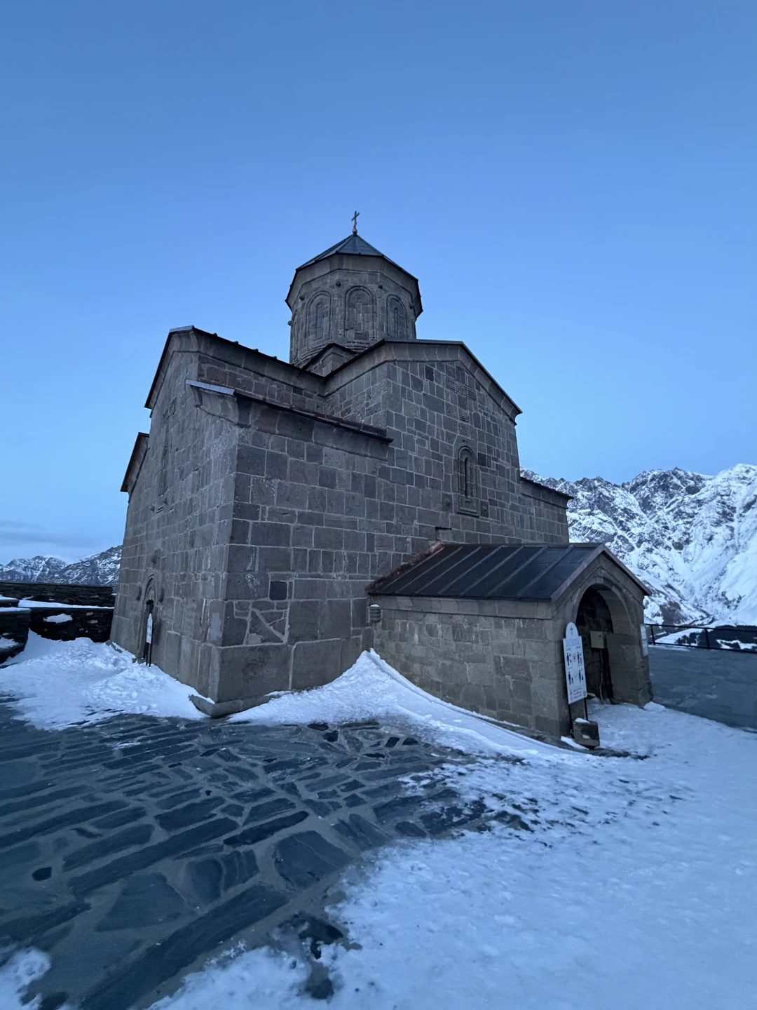 Удивительной красоты горы, впечатляющие виды, море впечатлений и огромное желание вернуться теперь в теплое время года