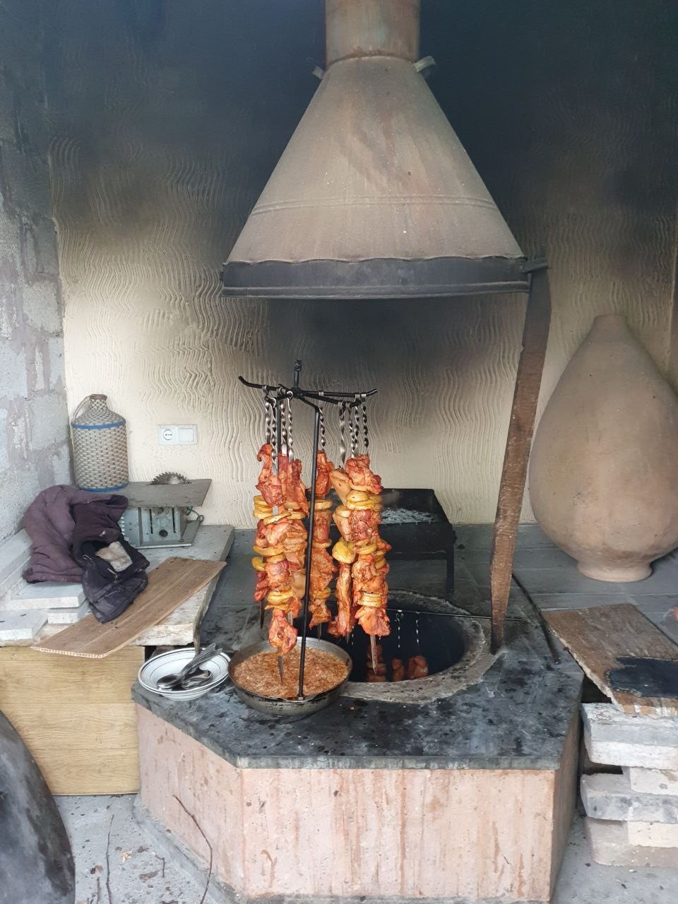 С огромным удовольствием хочу рассказать о нашем первом путешествии по Армении с великолепным гидом, профессионалом и