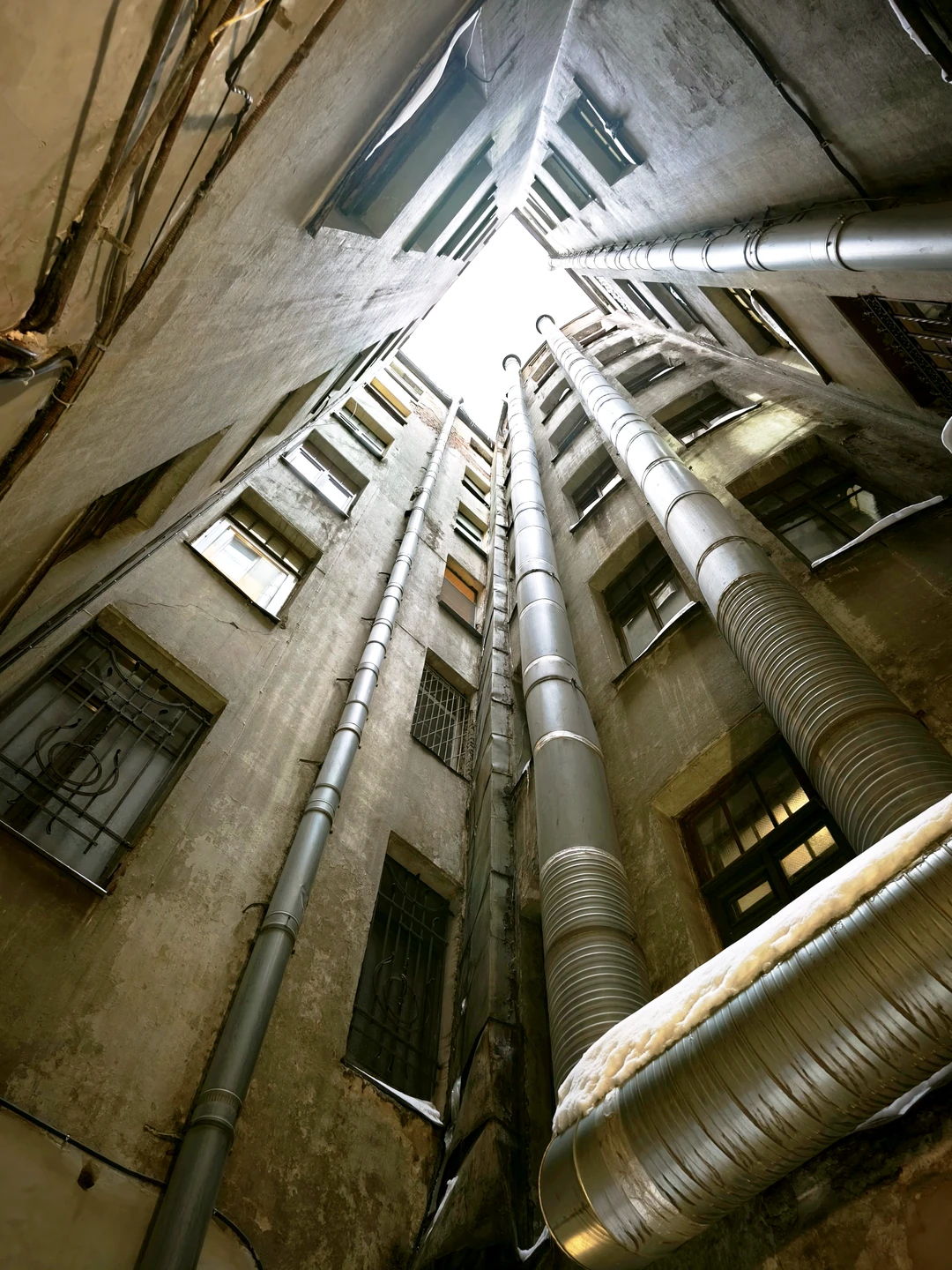 Гидом был Анатолий. Всё рассказал доступно и со знанием материала. Умничка! Спасибо огромное!