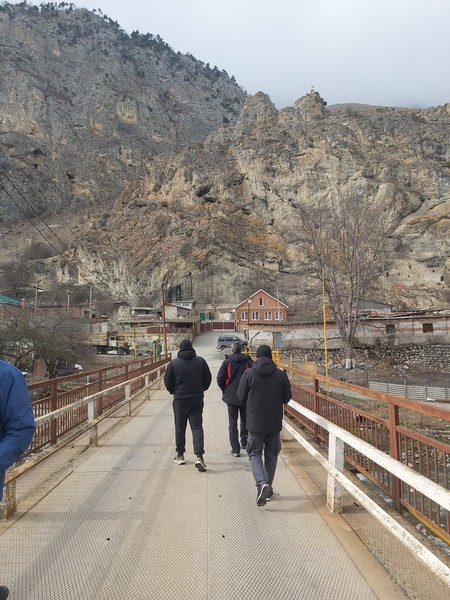 Искренняя благодарность Тимуру, за интересную экскурсию, за сочетание личных впечатлений, упоминание интересных фактов и оценка профессионализма