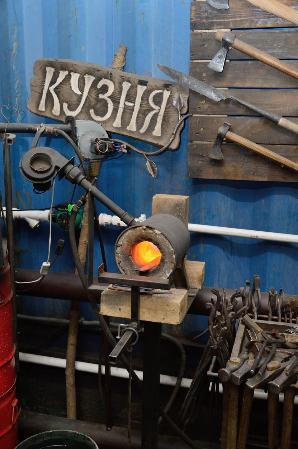 Отличное мероприятие, дочери и её друзьям понравилось без всяких оговорок. Все смогли выковать себе небольшие сувениры,