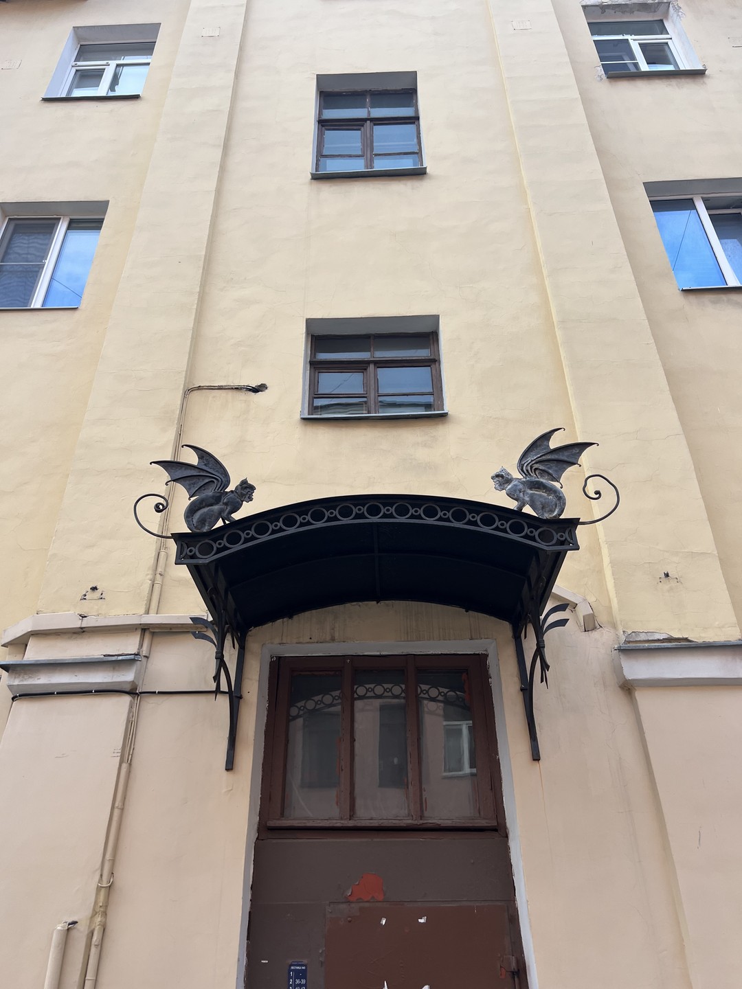 Примечательные дворы Петербурга - для детей и взрослых (Виктория)