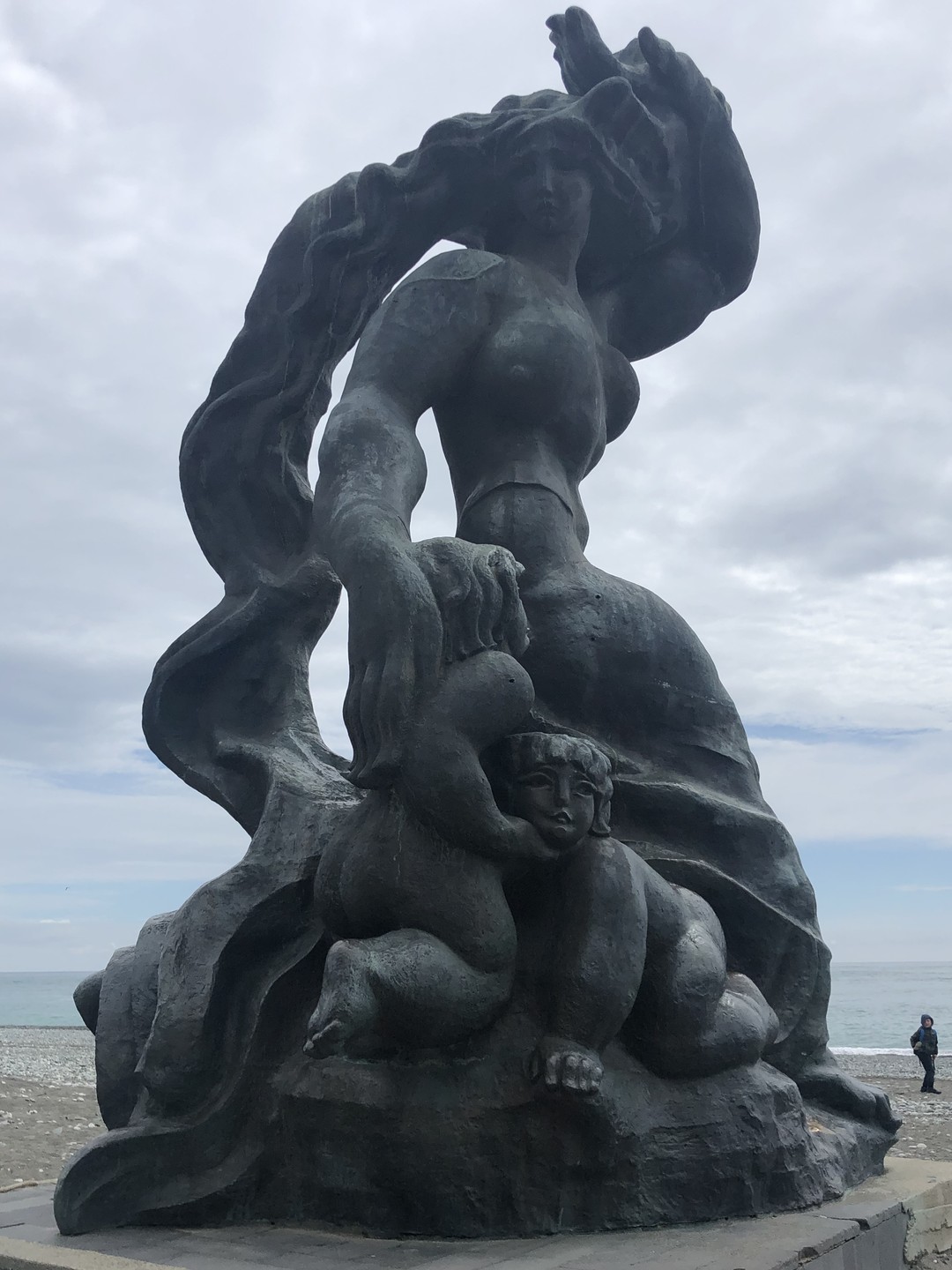 Приятная прогулка с человеком, полюбившим Пицунду. . Как ознакомительная прогулка будет интересно. Молодёжи будет интересно про