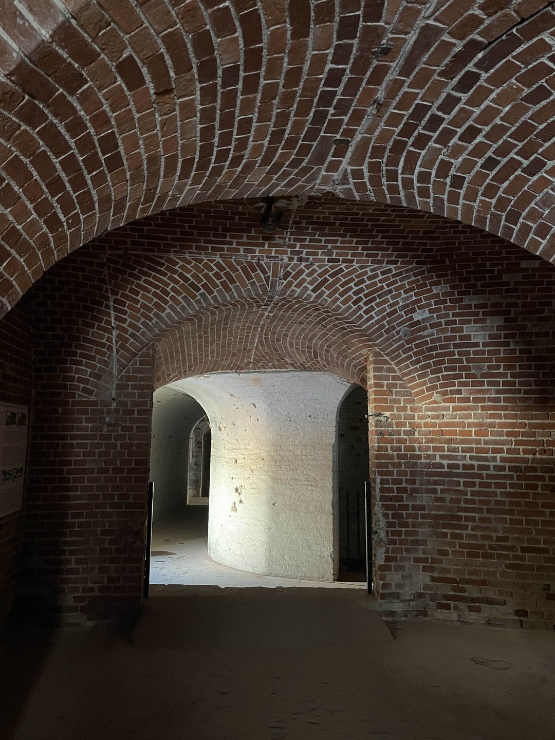 Просто потрясающая экскурсия! Денис - великолепный экскурсовод! Речь такая, что заслушаться можно! Прекрасный маршрут, все очень