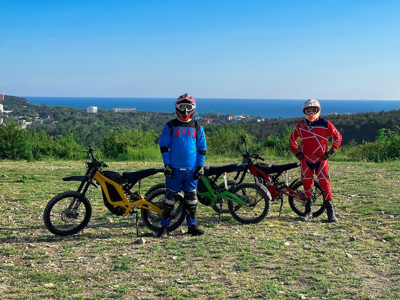 Фото отзыва 3: экскурсия "Поездка на озеро Церковное на электробайке Sur-Ron"
