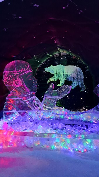 Несмотря на долгую дорогу, экскурсия интересная, многогранная и насыщенная. Снежная деревня впечатляет задумкой, ювелирной работой мастеров
