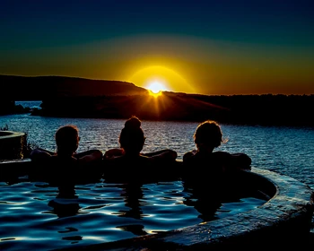 Плато Янкито, Зеркальный пляж и заброшенные штольни