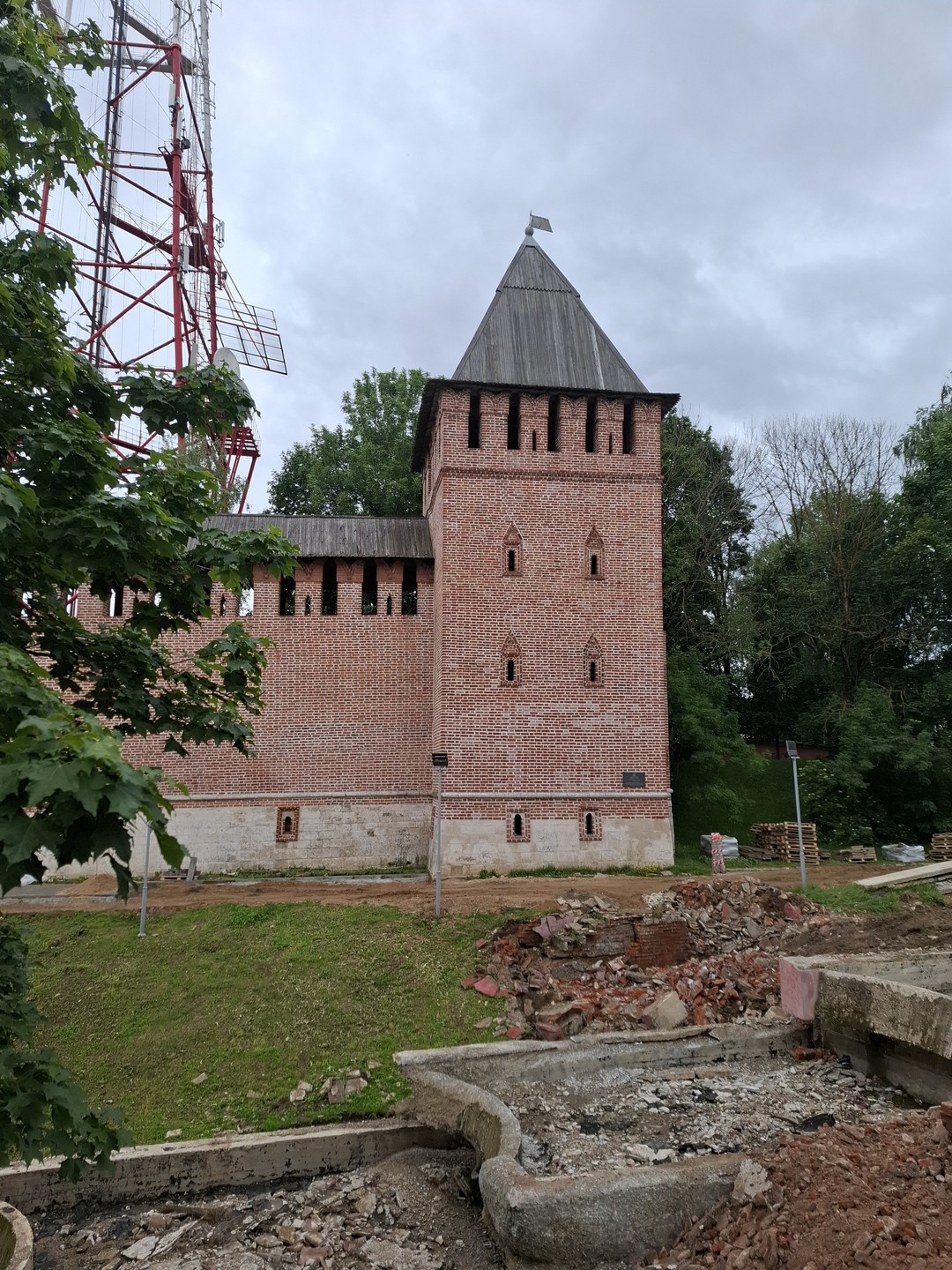 Спасибо экскурсоводу Александре за прекрасное знакомство с городом. Рассказала основные вехи истории, показала интересные места и
