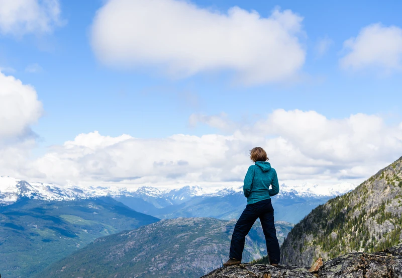 Через горы Абхазии к Чёрному морю: несложный поход с детьми