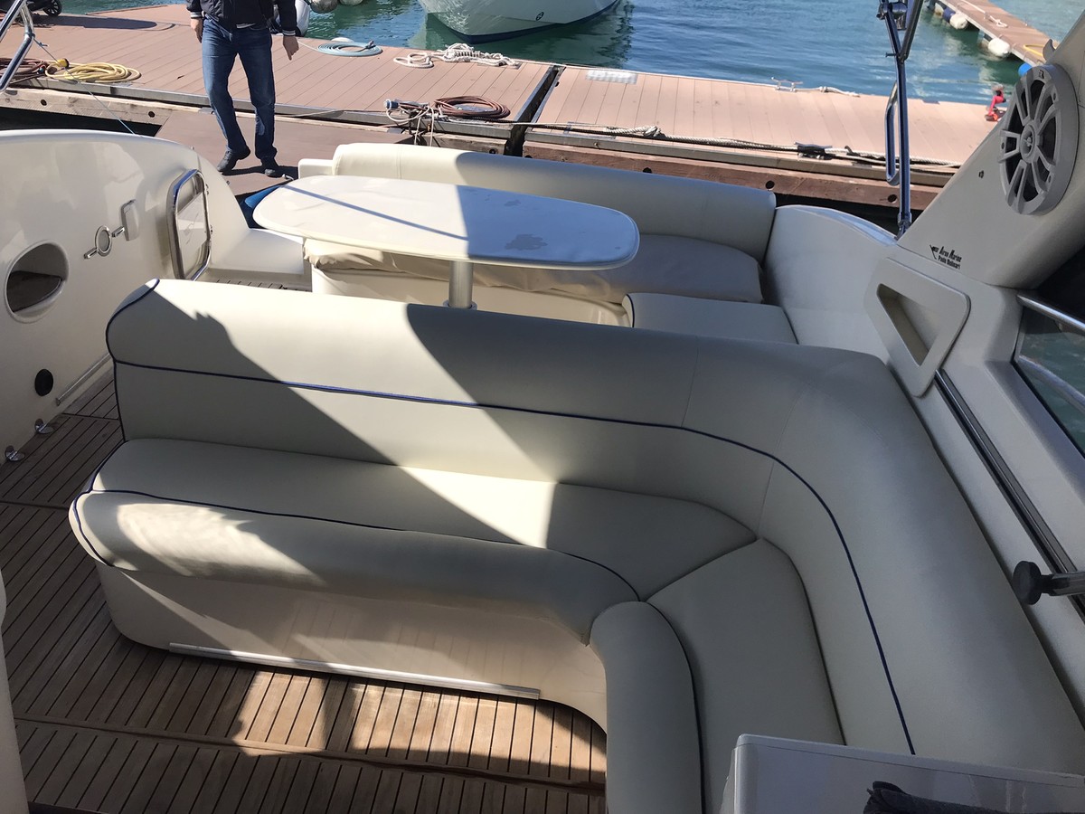 Морская прогулка в Сочи на итальянской яхте