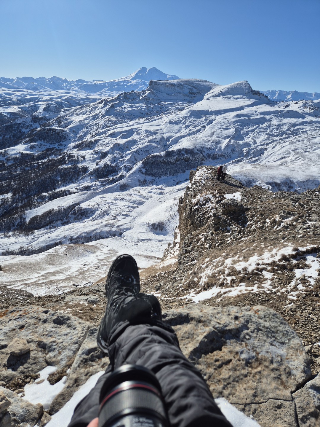 Ездили двумя семьями (четверо взрослых и дети 17,16,11,10 лет) на двух внедорожниках с Семеном и Григорием