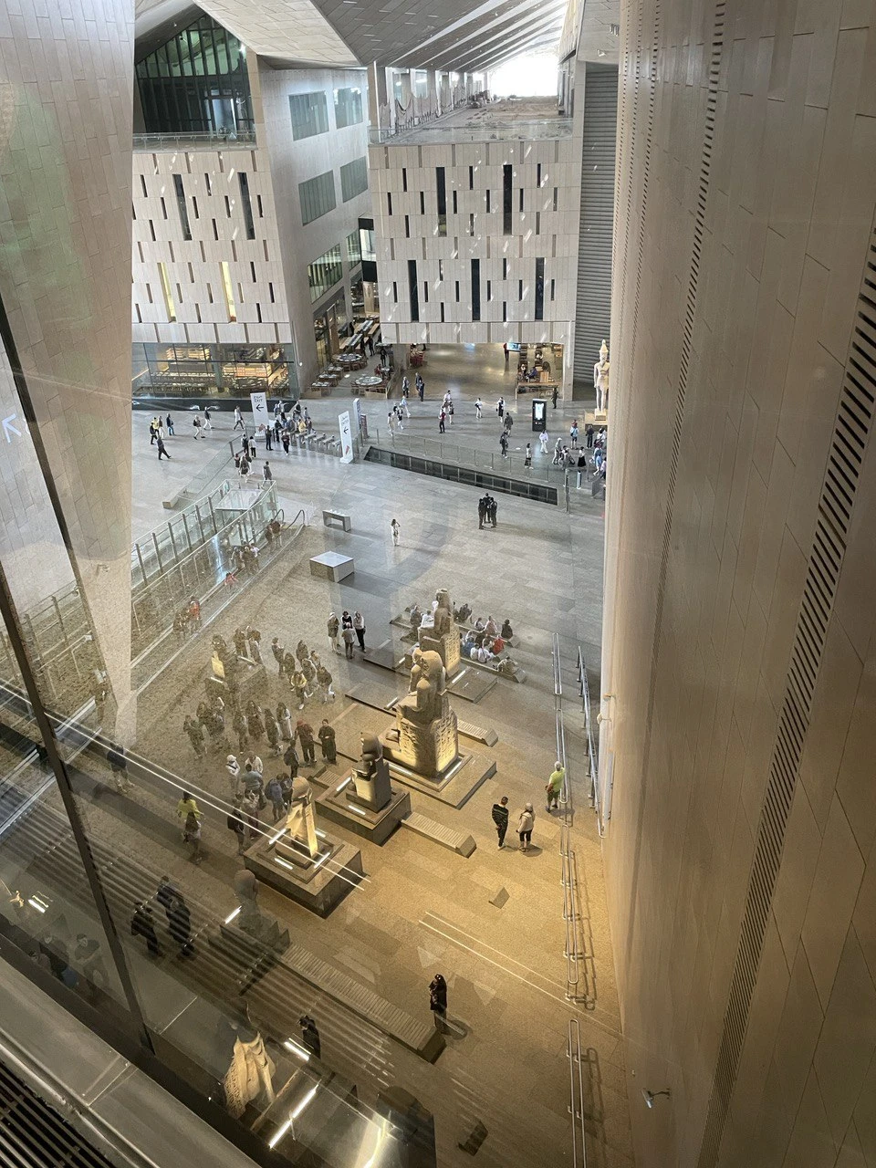 Экскурсия понравилась своей организацией и насыщенностью и полностью оправдала наши ожидания! Руби очень квалифицированный гид, обладающий