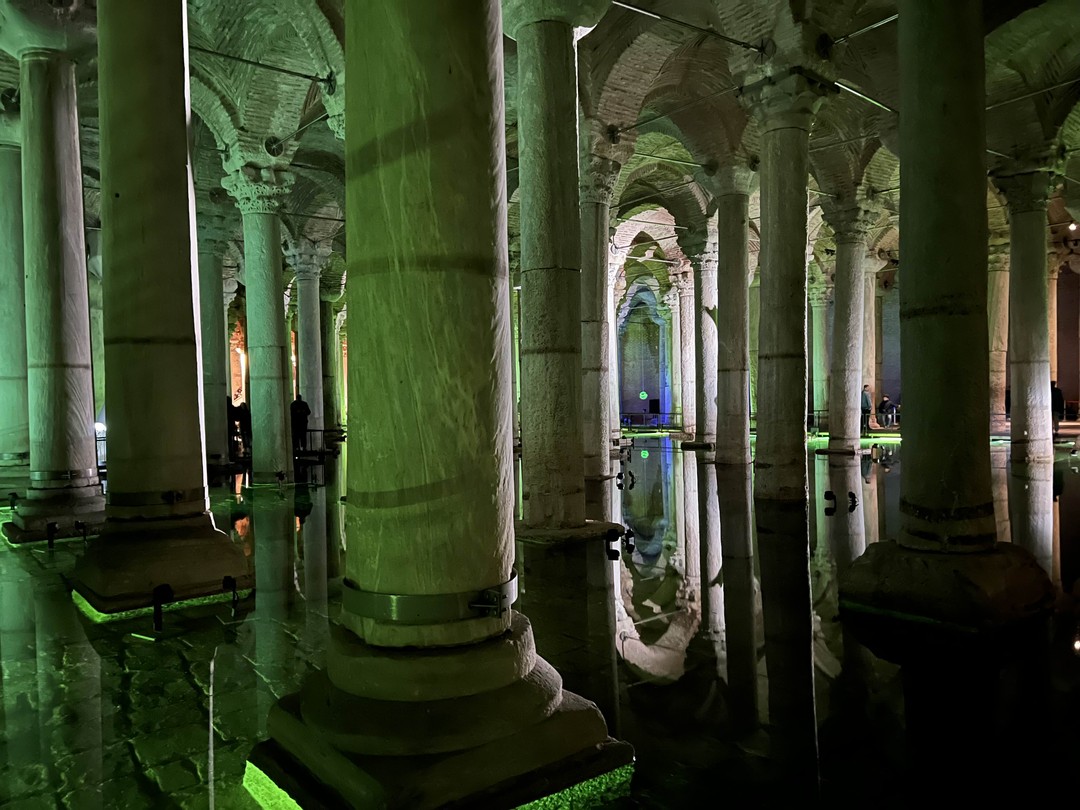 Экскурсия с профессиональным гидом во дворец Топкапы (с посещением гарема) (Елена)