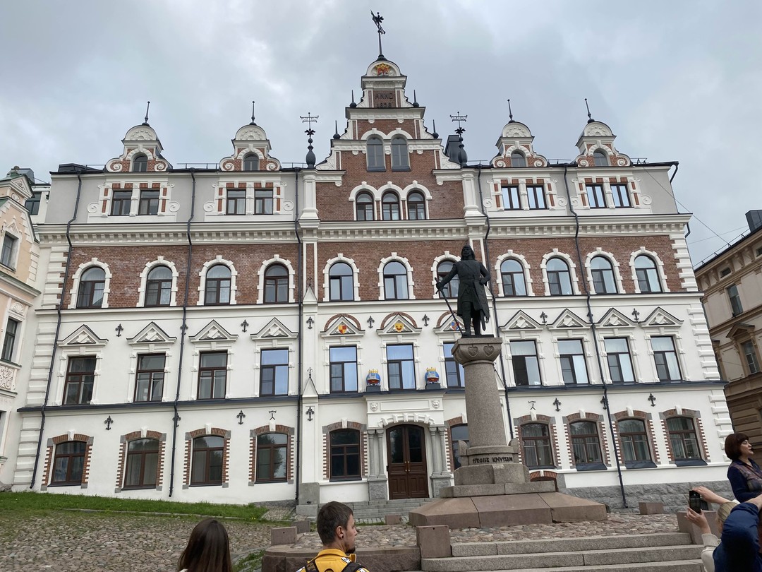 Спасибо большое экскурсоводу Анне, очень классная экскурсия, интересно, всем советуем!