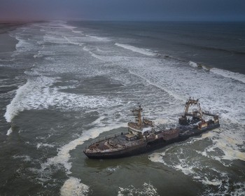 Переезд в центральную часть Намибии, берег Скелетов, горы Спицкопп