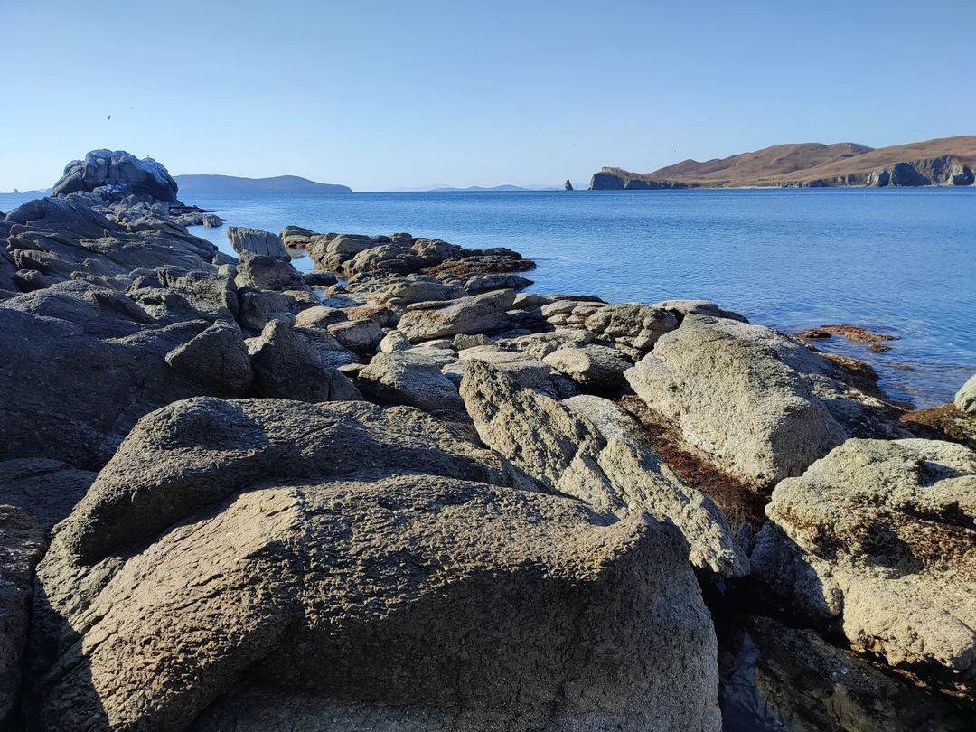 Экскурсия классная, виды потрясающие, по камням напрыгались от души:)