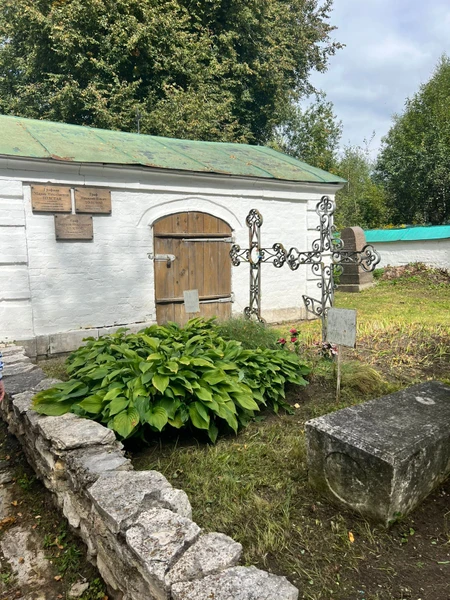 Замечательная, насыщенная и очень увлекательная экскурсия. Огромная благодарность нашему прекрасному гиду Елене! Ее любовь к своему