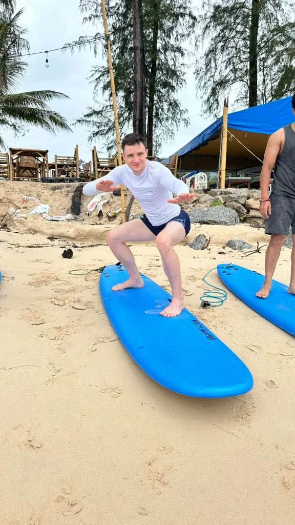 Отлично провел время, не смотря на то что море штормило на южной части Банг Тао волны