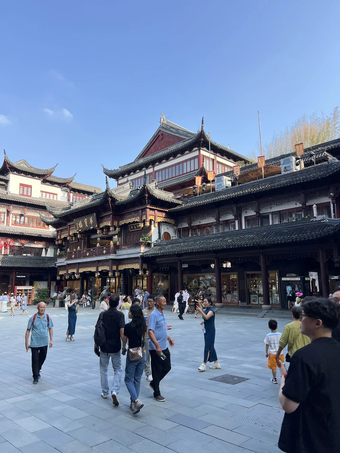 Прекрасная прогулка интересные истории 👍 Большое спасибо Анне за такой экспириенс. Идеально в первые дни прибытия