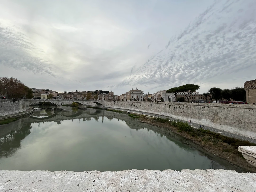 Удивительная и неповторимая экскурсия по вечному городу Риму на мотороллерах Vespa! Первый раз заказывала такой формат