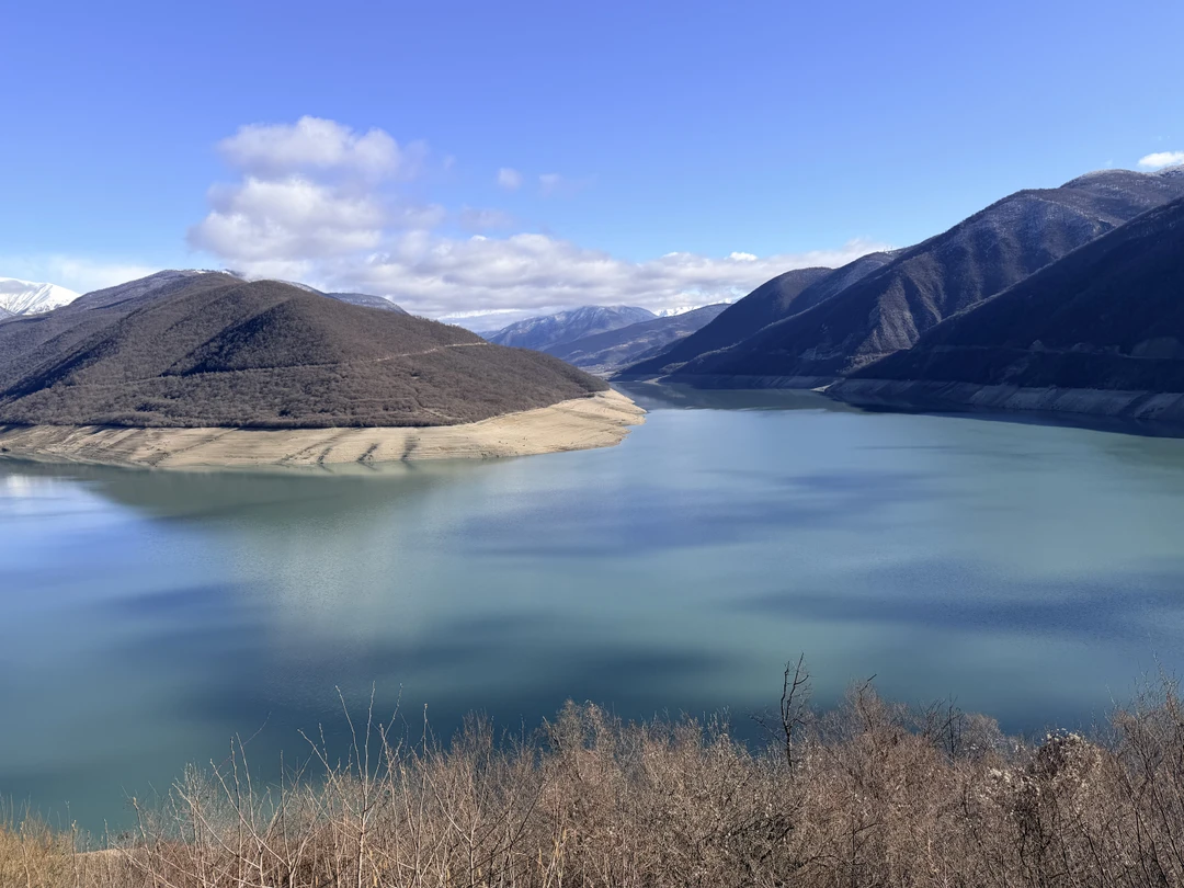 Благодаря Михаилу у нас состоялось запоминающееся своей красотой и самобытностью знакомство с природой и древней архитектурой Грузии