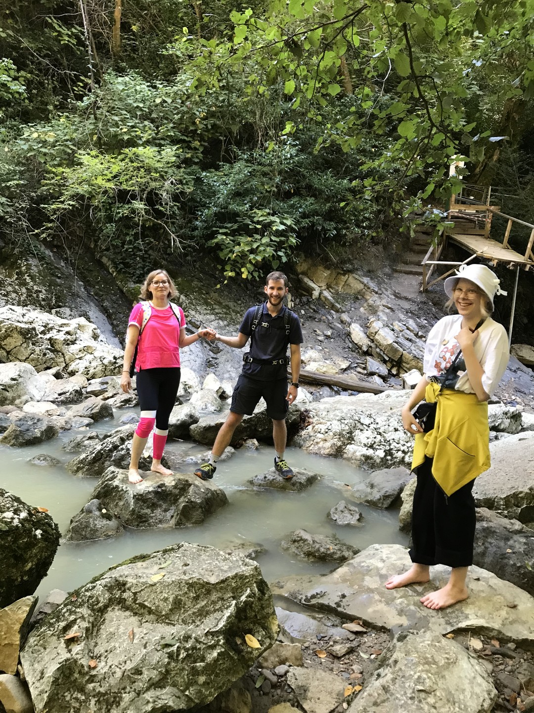 Маршрут для нас был нелёгким, мне 65 лет, дочери 41 год, внучке 13 лет, но все