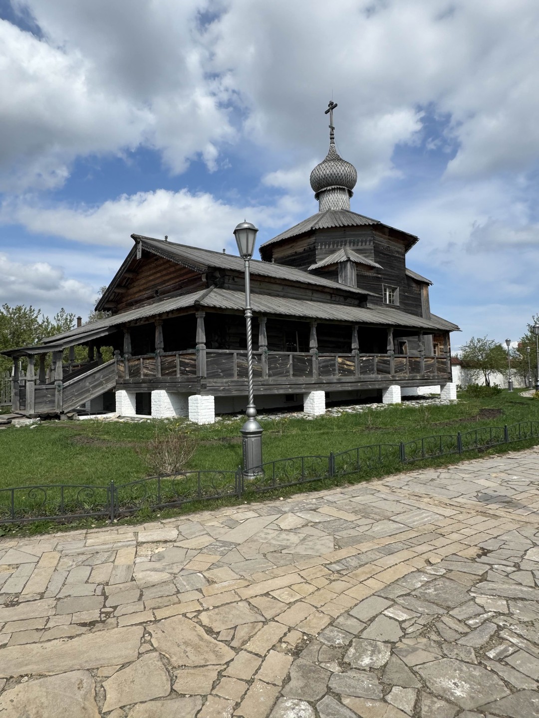 Прекрасная экскурсия и экскурсовод Эльвира. Свияжск - место, куда хочется вернуться. Невероятно красивая природа, интересные достопримечательности…