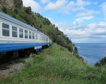 Путешествие на катере вдоль КБЖД, прогулка по тоннелям и мостам, свободное время в Листвянке