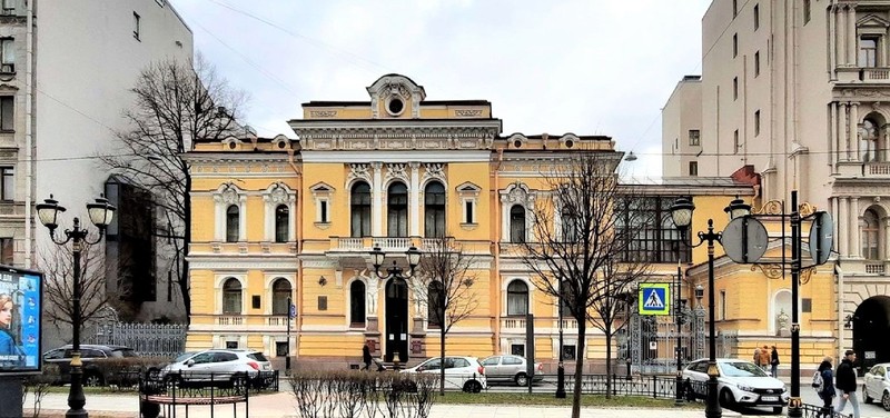 Аристократия Санкт-Петербурга: биографии, драмы, судьбы эмиграции