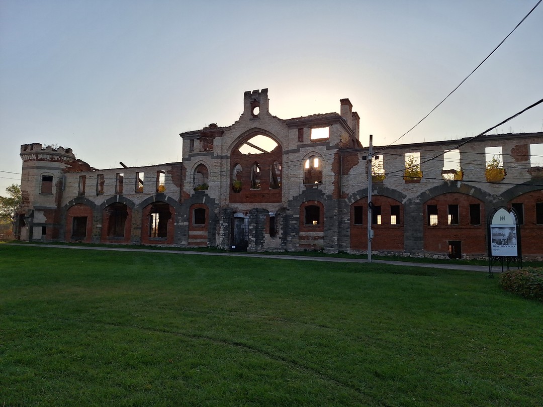 В Судогде оказались случайно. Экскурсию по городу заказали буквально за пару дней до приезда. И не