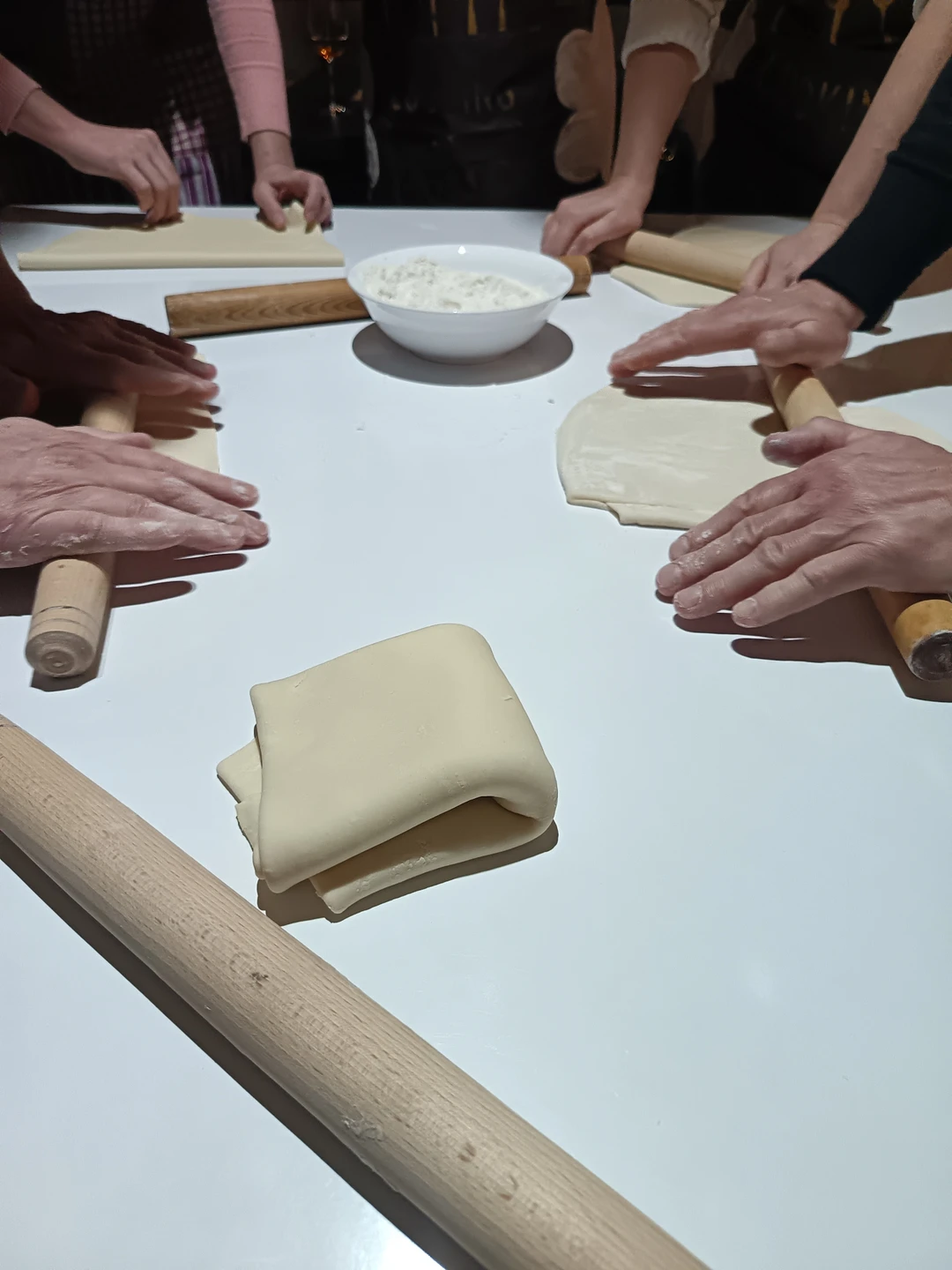 Это очень качественное и душевное мероприятие. Редко, когда я берусь что-то порекомендовать, но мастер-класс, который провели