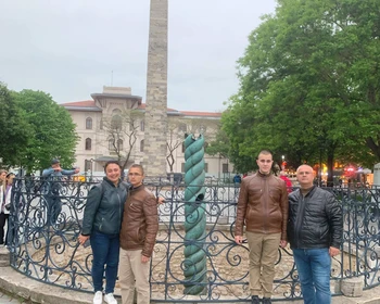 Встреча, размещение в отеле, первая прогулка по Стамбулу, посещение Голубой мечети