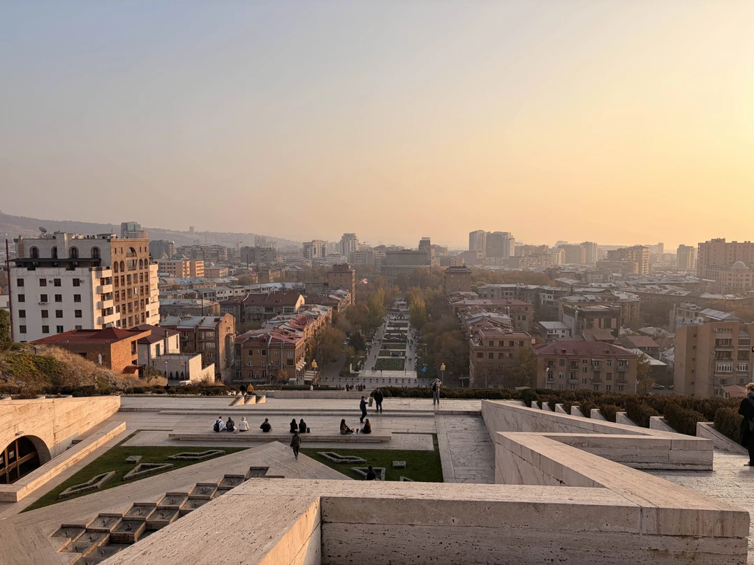 Ходили на пешую 2-х часовую экскурсию по городу Ереван с гидом Ануш. Очень хорошая ознакомительная экскурсия