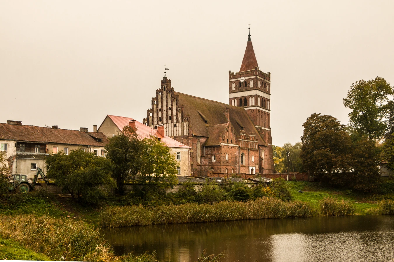 Легенды ушедших эпох: кирхи и замки — из Калининграда