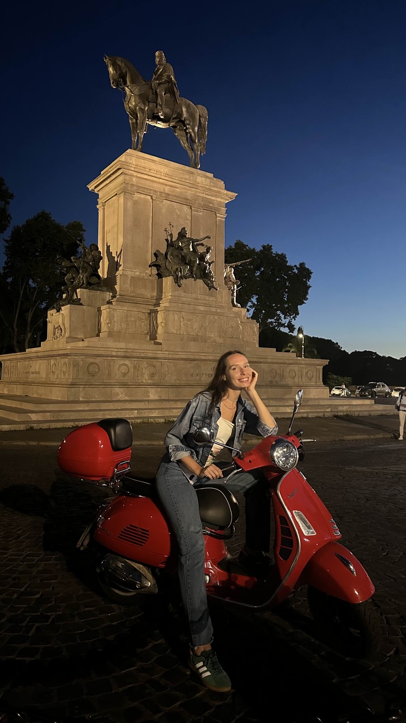 Экскурсия была веселой и комфортной! Классно что на Vespa можно охватить сразу несколько районов куда лень