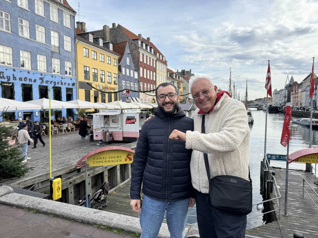 Невероятно крутой гид/ рассказчик! Очень сильно советую всем!