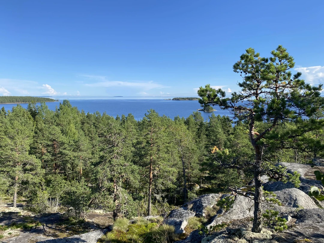 Ездила на экскурсию по местам силы, все очень понравилось ☺️ была первый раз в Карелии и