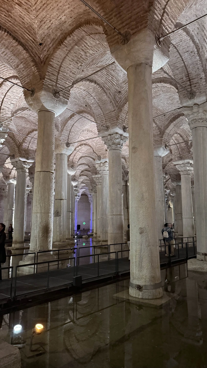 Что могу сказать, нам повезло с гидом!!! Сунай лучший гид Стамбула, знания русского языка нас восхитило